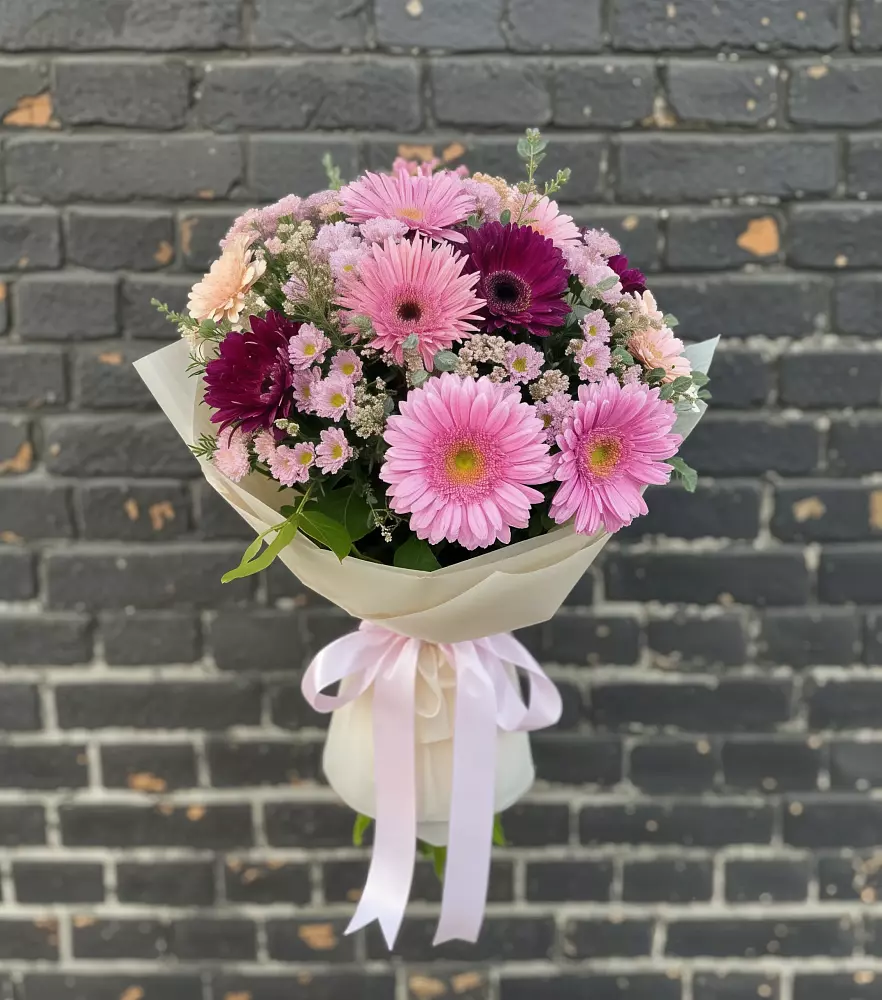 Букет цветов из: Герберы и Хризантемы в Нурма