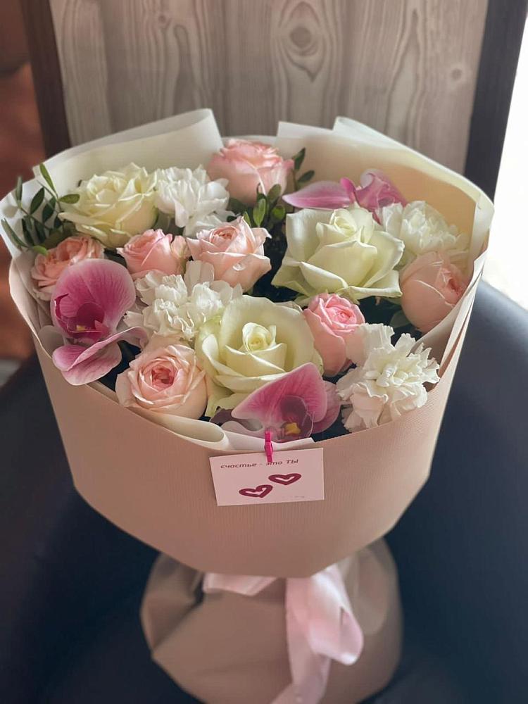 Букет цветов из: Орхидеи, Розы и Гвоздики в Нурма