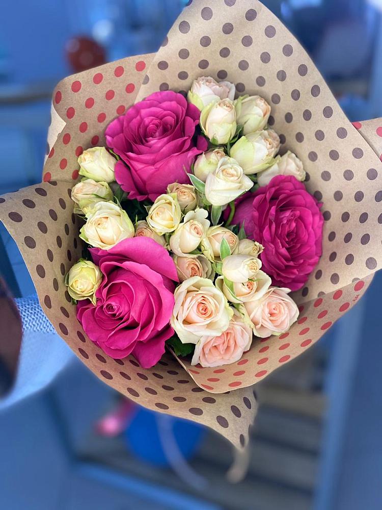 Букет цветов из: Розы в Нурма