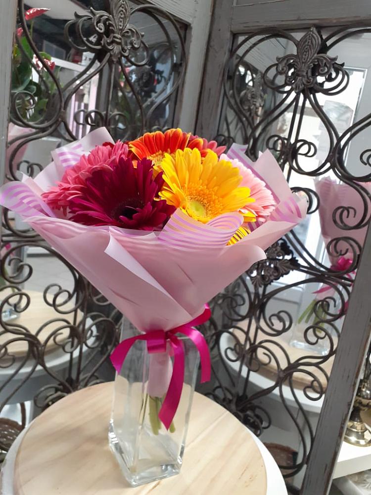 Букет цветов из: Герберы в Нурма