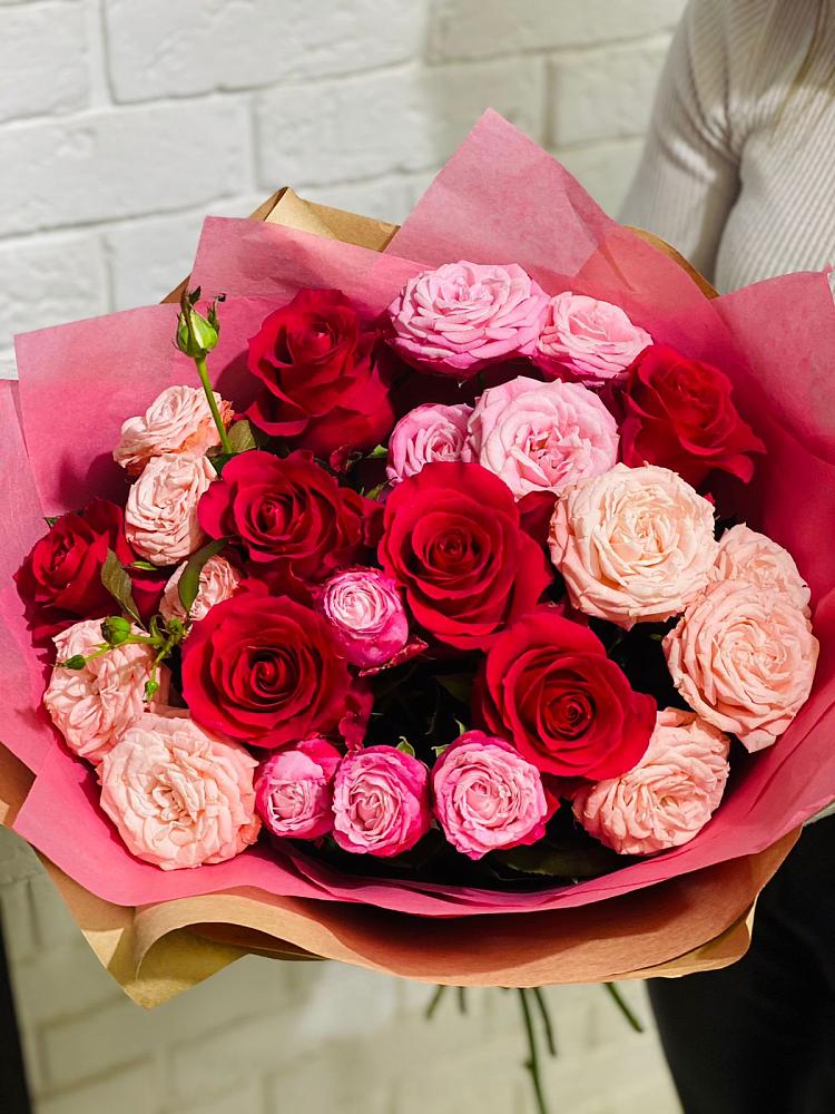 Букет цветов из: Розы в Нурма