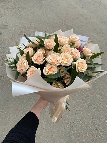Букет Кремовые розы Латте в Нурма