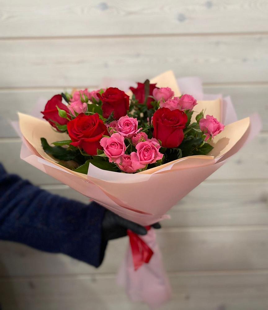 Букет цветов из: Розы в Нурма
