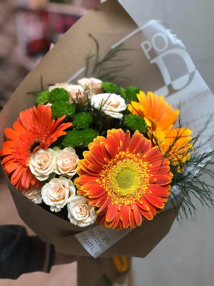 Букет цветов из: Герберы, Хризантемы и Розы в Нурма